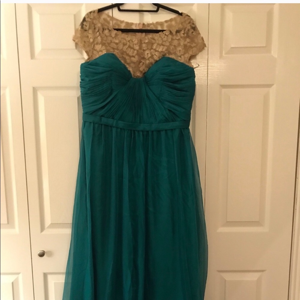 Emerald green prom dress size 16. NWT
